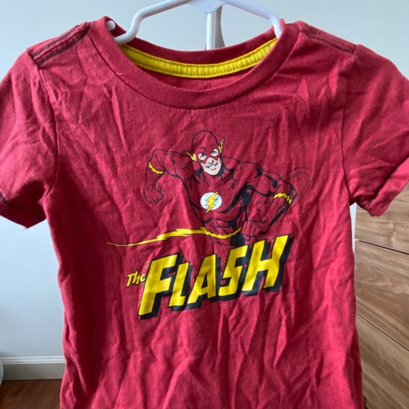 🦋 The Flash Red Short Sleeve Graphic Tee 18M 🦋 - Picture 6 of 6